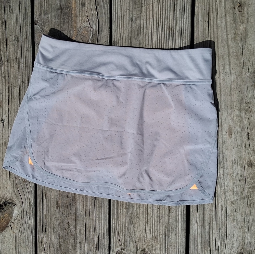 Ralph Lauren Light Gray Athletic Skort with Subtle Peach Accents